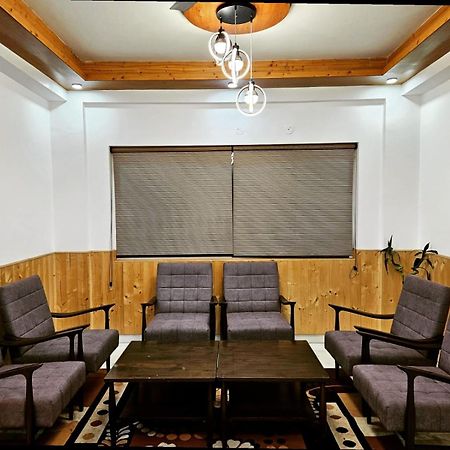 Weekend Vibes Bed & Breakfast Kasauli Bagian luar foto