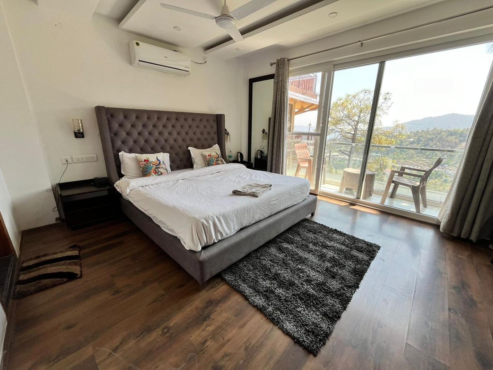 Weekend Vibes Bed & Breakfast Kasauli Bagian luar foto